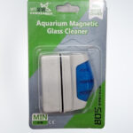 VENUSAQUA Magnetic Glass Cleaner with strong magnets and non-scratch pads, designed for cleaning aquarium glass effortlessly. Suitable for freshwater and marine tanks.